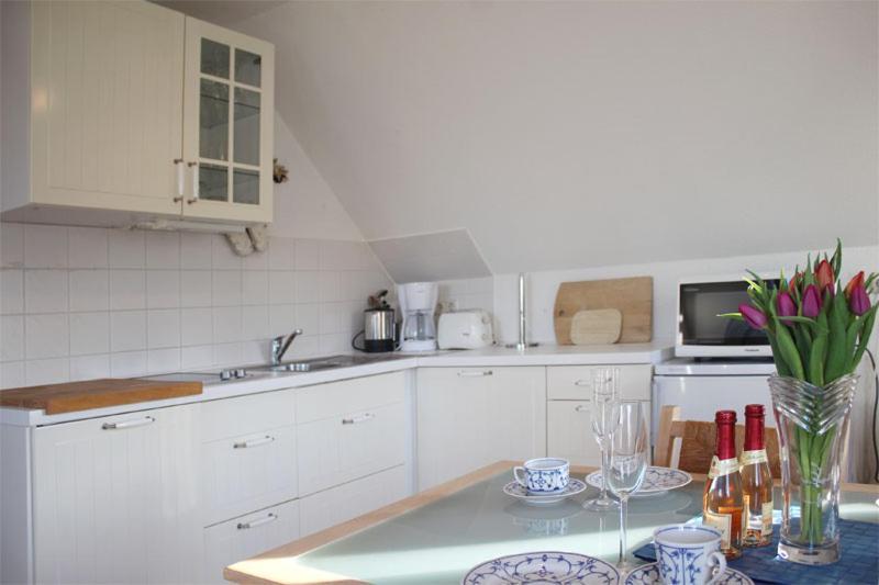 Fewo-Perner Meerblick Kuehlungsborn Exterior photo